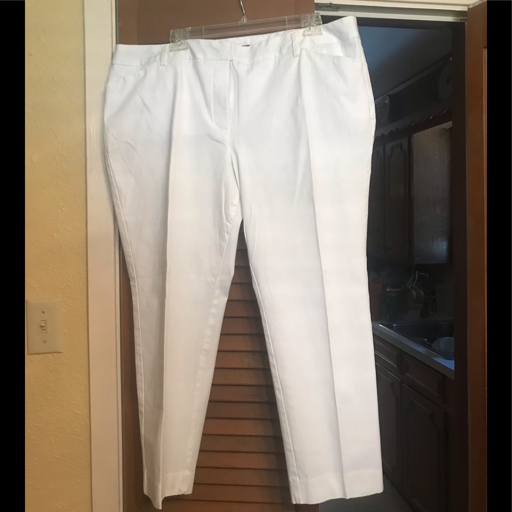 Worthington White Slim Ankle Pants - size 18